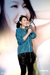 幻灯图：刘若英为上海个唱造势 遭遇媒体突击探班