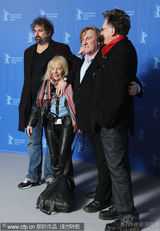 幻灯图集：《猛犸象》记者会 杰拉尔-德帕迪约亮相