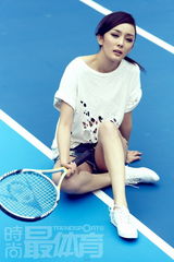 组图：杨幂穿上网球裙拍写真 青春阳光活力十足