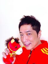 组图：众星欢乐拜大年 森碟可爱林依晨异国祝福