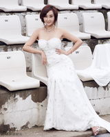 组图：杜若溪冰雪写真 白裙优雅小露性感