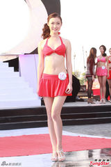 组图：19位入选亚姐泳装出镜 大秀身材性感靓丽