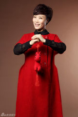 组图：星光大道曝大片 紫檀携人气选手贺元宵