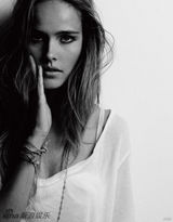 幻灯图集：“女金刚”伊莎贝尔-卢卡斯百张美图