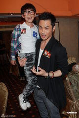 组图：《拳王》票房飘红 郑嘉颖胡定欣等现身庆功宴