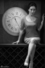 组图：小陶虹拍黑白写真 演绎雅致生活