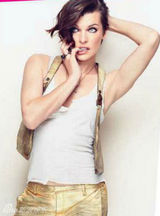 组图：米拉-乔沃维奇登杂志封面笑容迷人