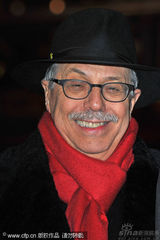 幻灯：电影节主席捧场《如何结束这个夏天》首映