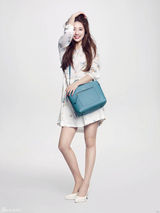 高清组图：missA秀智拍写真 笑容可人春意浓