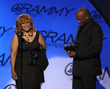 高清组图：格莱美部分奖项 《贫民富翁》作曲获奖