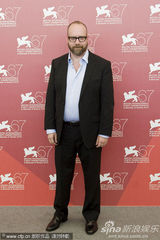 《巴尼的人生》记者会  女演员罗莎蒙德和男星谈笑