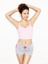 组图：李孝利代言保健品拍写真秀健康身材