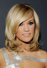 高清组图：凯莉-安德伍德丝缎礼服衬蜜色美肌