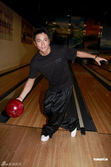 幻灯：无线新剧拍外景 杨怡祝福黎姿生女