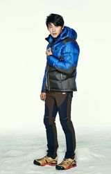 组图：韩星玄彬冬装写真 百变造型展型男本色