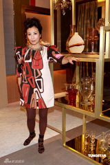 幻灯图：郑裕玲汪明荃曾华倩录节目秀熟女风采