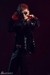 组图：焦恩俊首张专辑《文森特先生》封面曝光