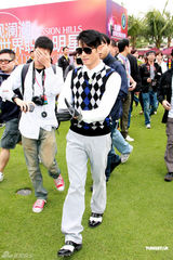 组图：郭富城出席活动 不带女友打高尔夫 