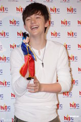 高清组图：Lady Gaga师弟格雷森台湾行可爱卖萌