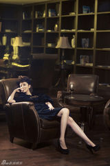 组图：海清迷幻大片写意诠释酒漾人生