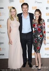 《旅途上》首映 “偷腥女”克里斯汀情变后首公开亮相