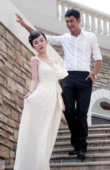 高清图：霍思燕红唇白裙显飘逸　古典写真优雅迷人