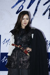 独家：《海盗》雪天开工 孙艺珍霸气雪莉遭绑