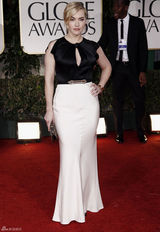 高清图：金球奖红毯凯特-温丝莱特黑白装扮亮相