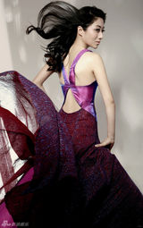 高清图：刘思彤最新风情写真 个性自我不惧出位