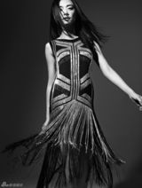 组图：姚晨登《优家画报》封面沉稳厚实