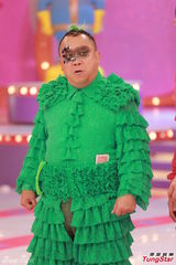 组图：曾志伟录影《奖门人》王合喜现身