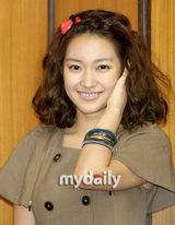 组图：人气节目《音乐银行》换主持 金敏智贤宇担纲