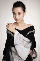 组图：辣妈杨雪高清写真曝光 高贵甜心宛若新生