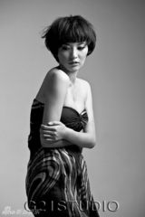 幻灯图：莫小棋登时尚杂志 造型多变性感妖娆