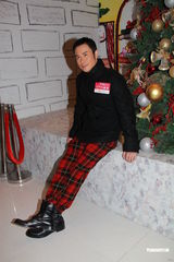 组图：郑嘉颖内地再封帝 出席香港圣诞倒数活动