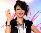 组图：韩歌手金宛善复出乐坛 43岁美丽年轻依旧