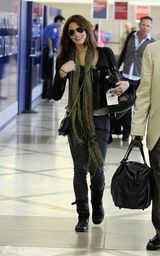 组图：《暮光》三星抵达洛杉矶 新片开拍在即