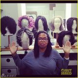 组图：蕾哈娜携名嘴奥普拉游故乡