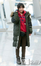 组图：《丛林的法则》金炳万桐俊赶赴婆罗洲