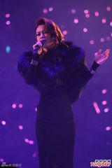 组图：容祖儿跨年演唱会狂秀性感