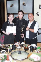 组图：萧敬腾获金像奖最佳新演员曾志伟现身庆功宴