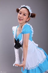 高清组图：i Me化身娇俏女仆 新写真大玩制服诱惑