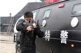 组图：《便衣警察》贾乃亮男人味十足 警服照展英气