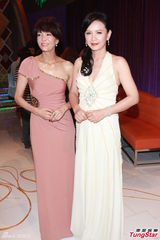 组图：无线46周年台庆亮灯 小生花旦齐出动