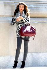 组图：超模米兰达-可儿服饰写真凸点上阵