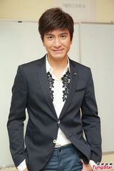 组图：《戒烟大赢家》马国明拒烟民做女友