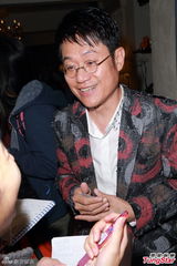 组图：吴孟达邓英敏等现身TVB艺训班联欢聚餐