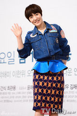 组图：张娜拉崔丹尼尔新剧《学校2013》发布