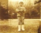 幻灯组图：王菲幼年生活照 泛黄照片现天后幸福童年