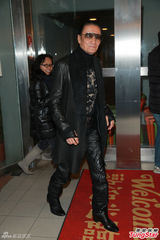 组图：黄子华盼与周润发拍剧 张智霖否认不和